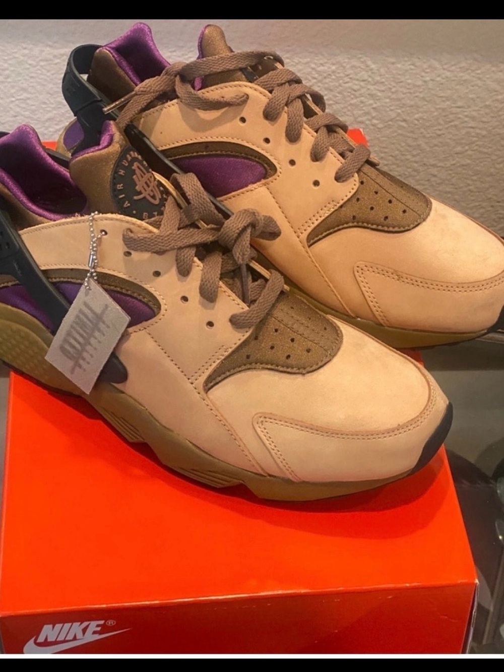 Nike Men’s Tan and Purple Casual Sneakers